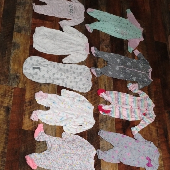 NEWBORN GIRLS CLOTHING AND  ACCESSORIES!!! HUGE BUNDLE! - Picture 5 of 14